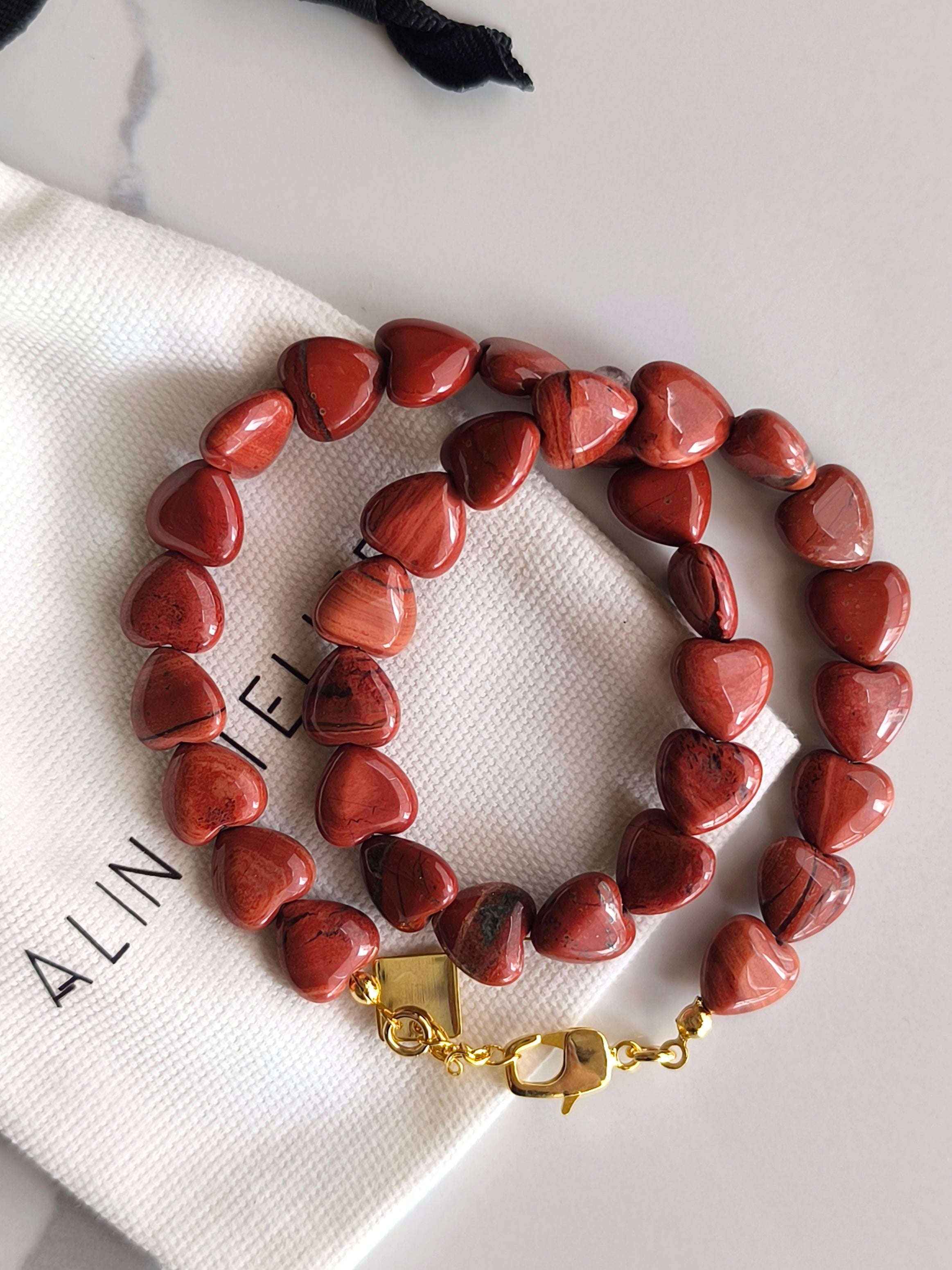 Amour Fin |  Beloved Red Jasper Kolye